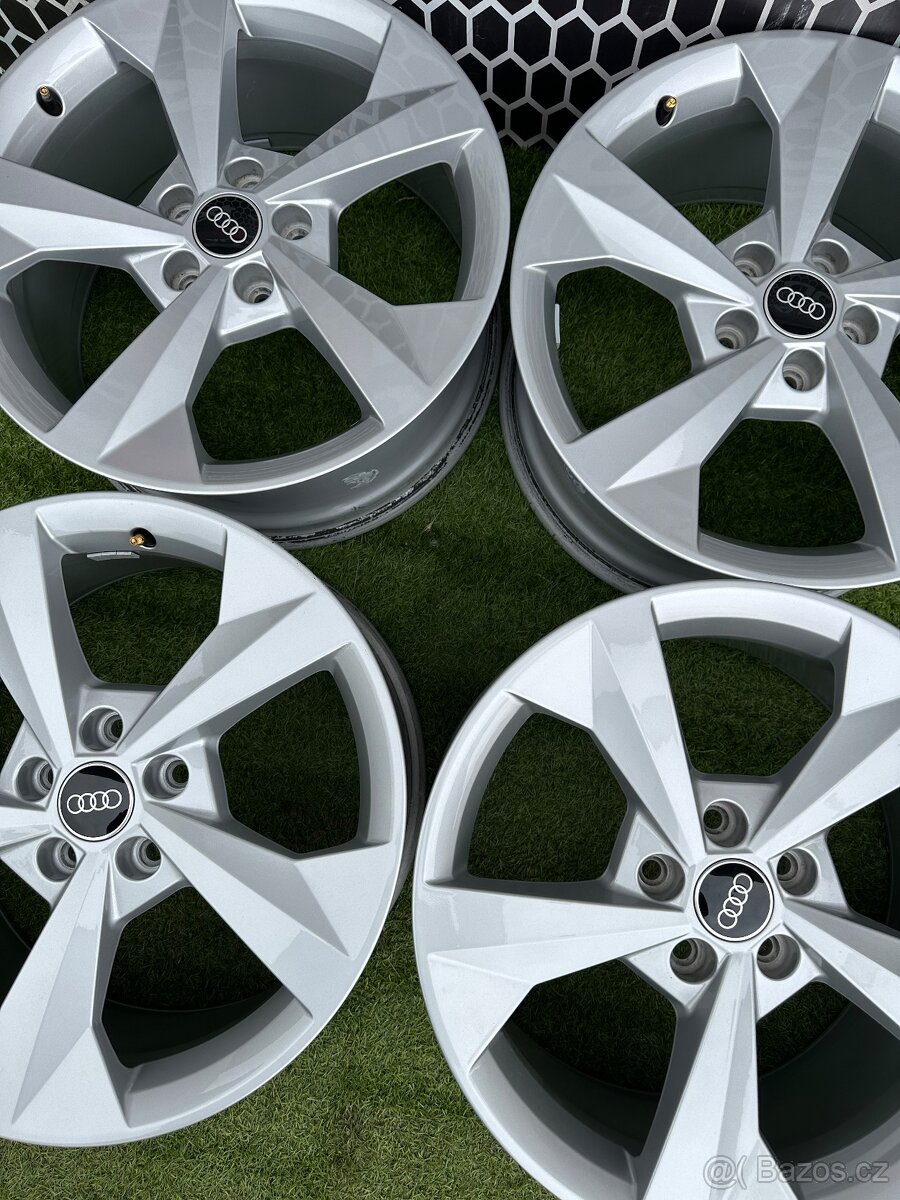 Audi A3 - ORIGINÁLNÍ SADA DISKŮ 18 - 4