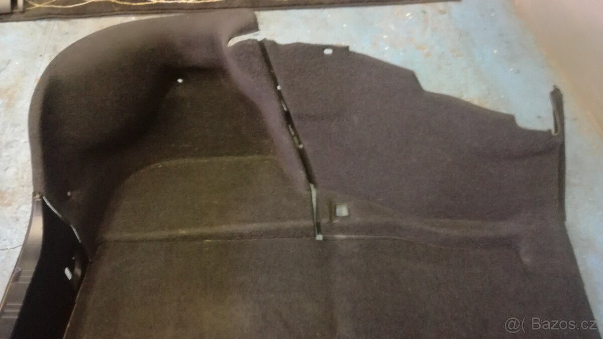 BMW E60/E61 -černá palubní deska,čalounění kufru - 4