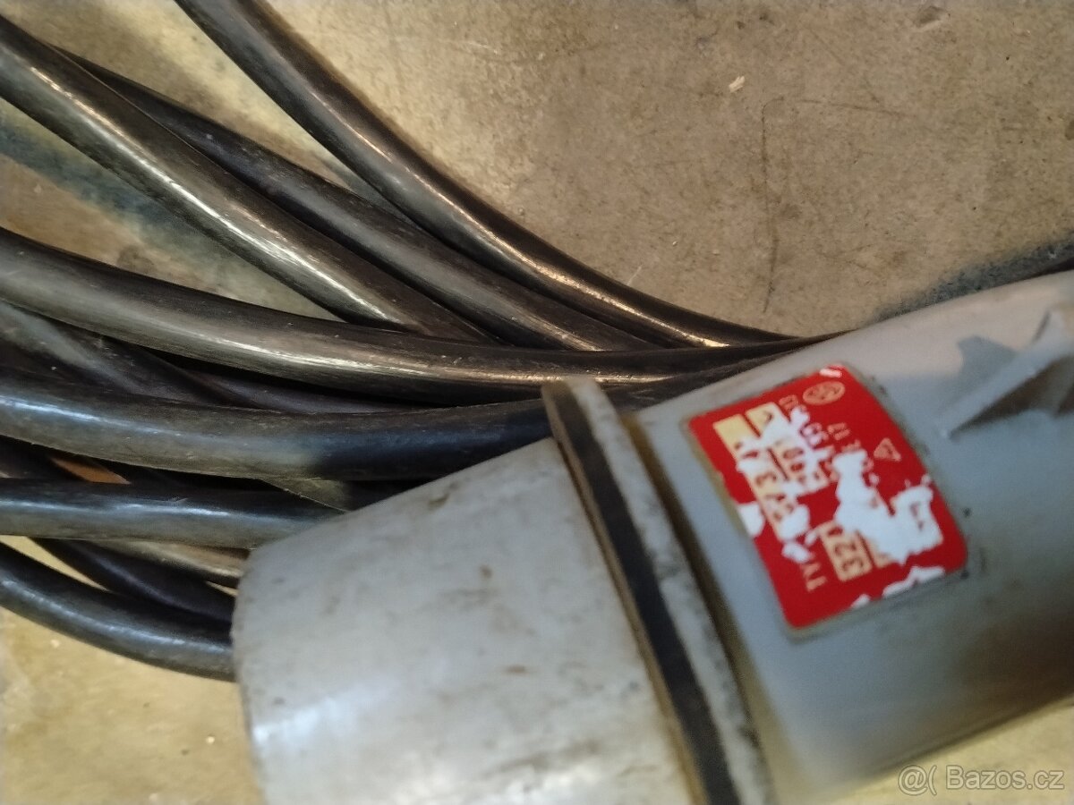 Prodlužovací kabel 380V - 4