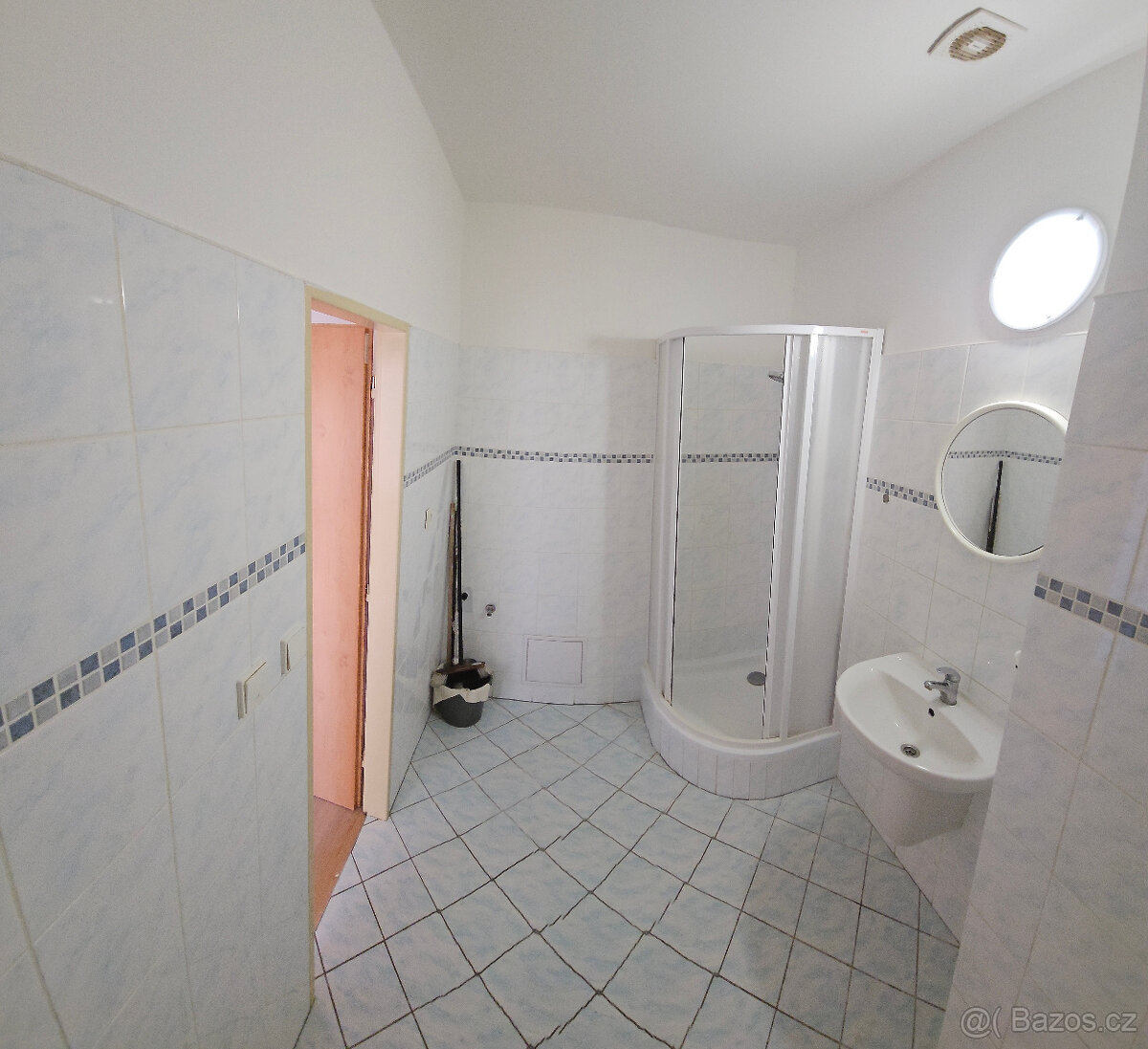 Pronájem 1+kk - 4