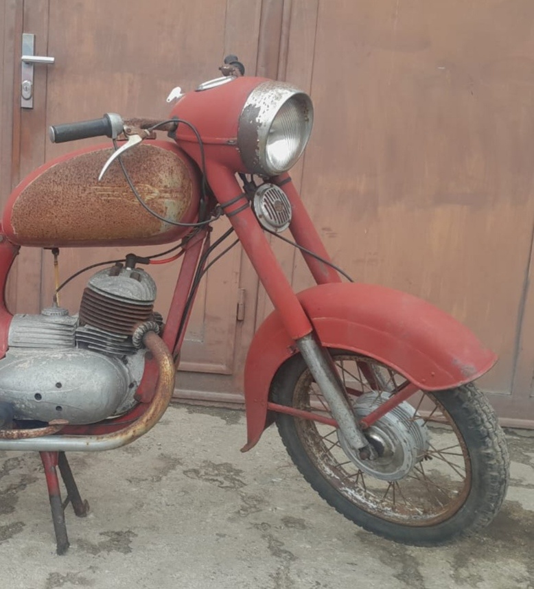 Jawa kývačka 125 - 4