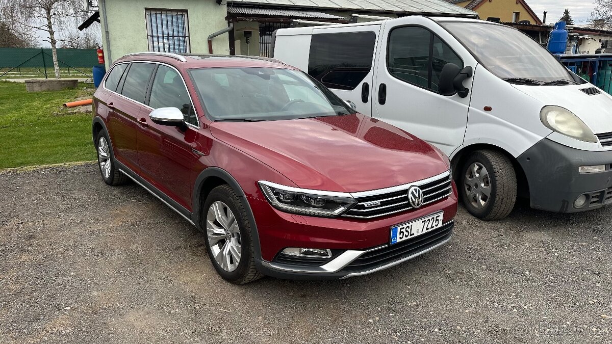 Passat B8 Alltrack 2.0TDi 176kw / webasto / ACC / DCC / pano