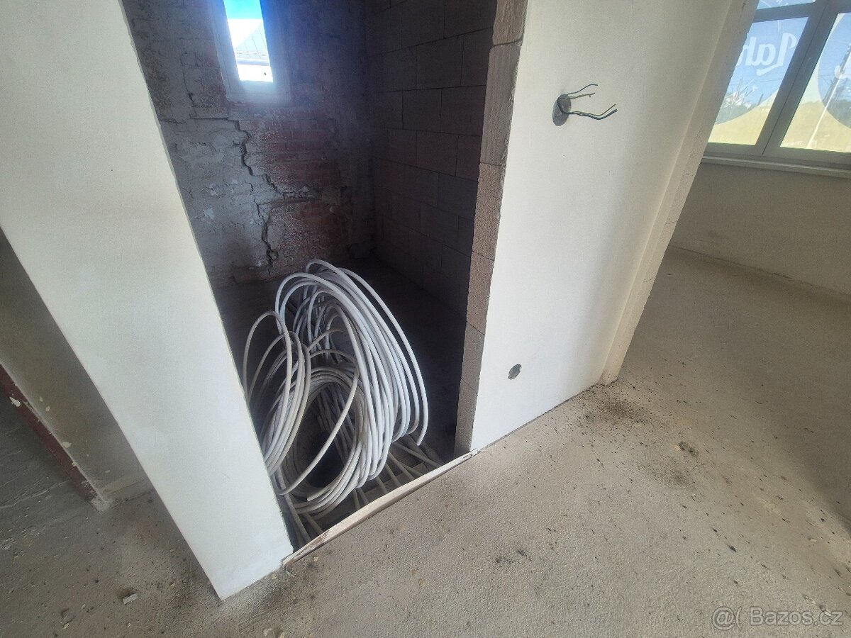 Bytový dům 6 bytu 3 garáže Ostrava - 4