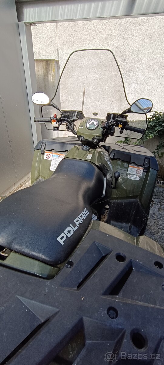Čtyřkolka Polaris Sportsman 500 HO Forest