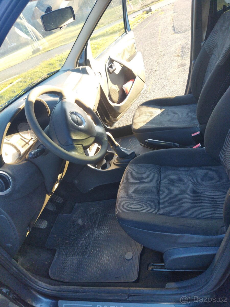 Dacia Logan MCV 1.6 benzin 2009 - 4