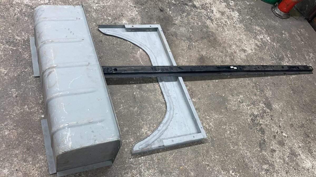 AVIA FURGON - PLECHARINA - 4