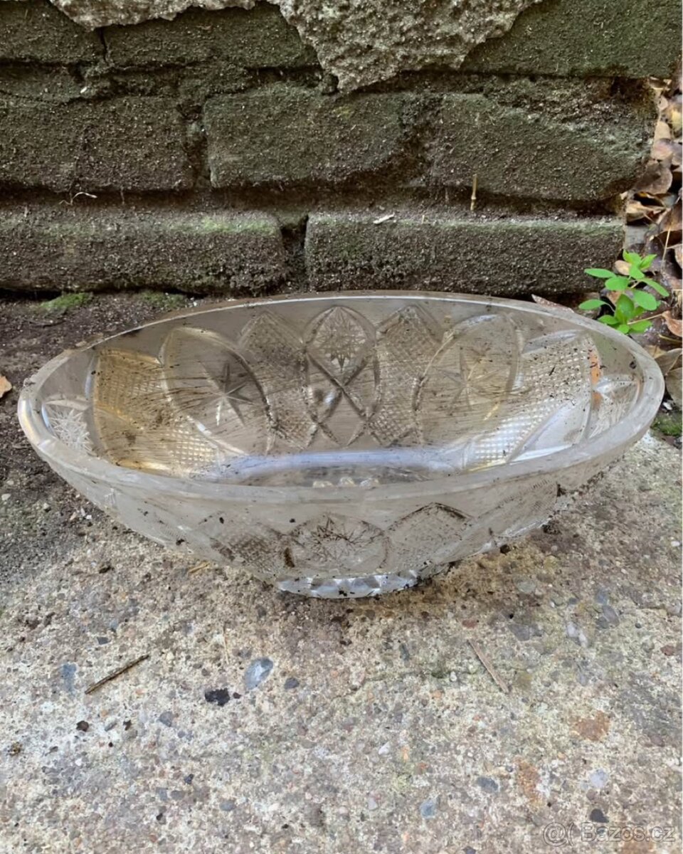 Broušené sklo a váza - 4