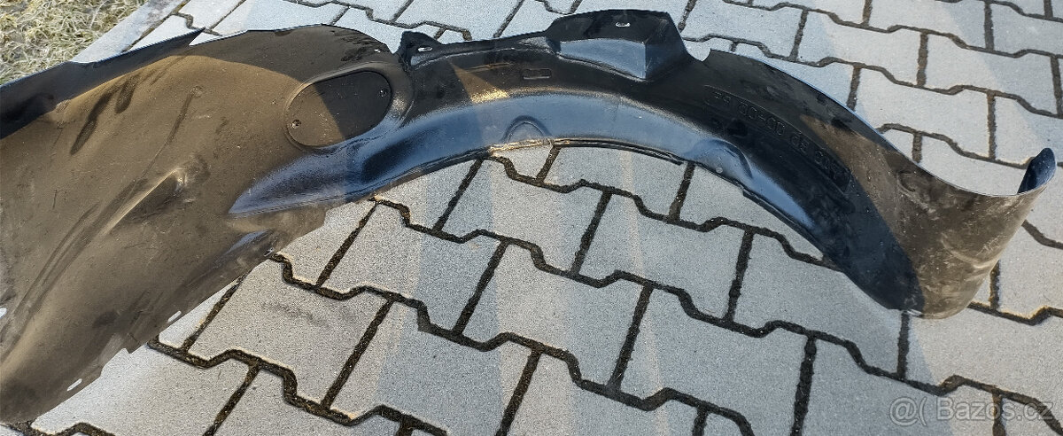 Passat B5.5 - Pravé nadkolí/podběh - 4