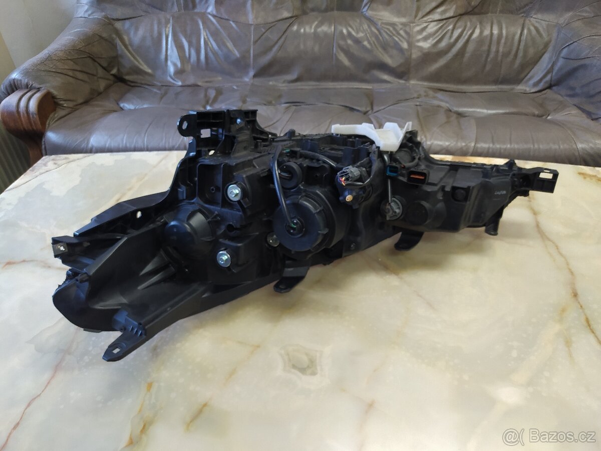 Světlo, lampa, Peugeot 4007 - 4