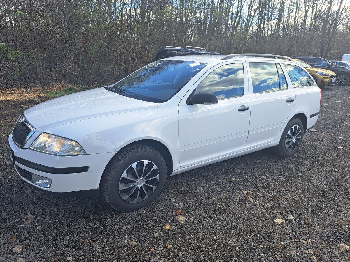 Škoda Octavia 1.6 kombi - 4