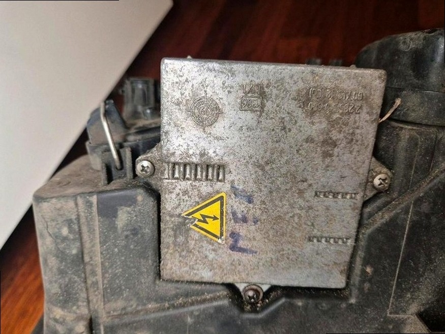 Přední světlomety VW Bora R32/GTI VR6 Highline – Xenon Bosch - 4