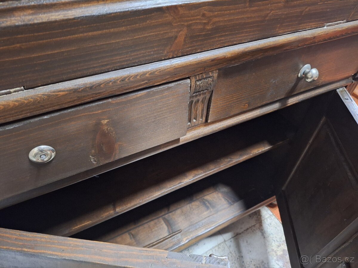 Komoda - 4