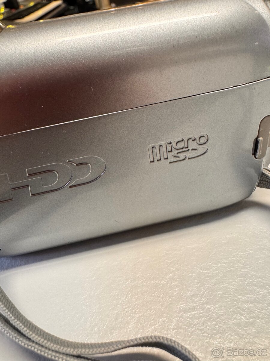 JVC. Video kamera - 4