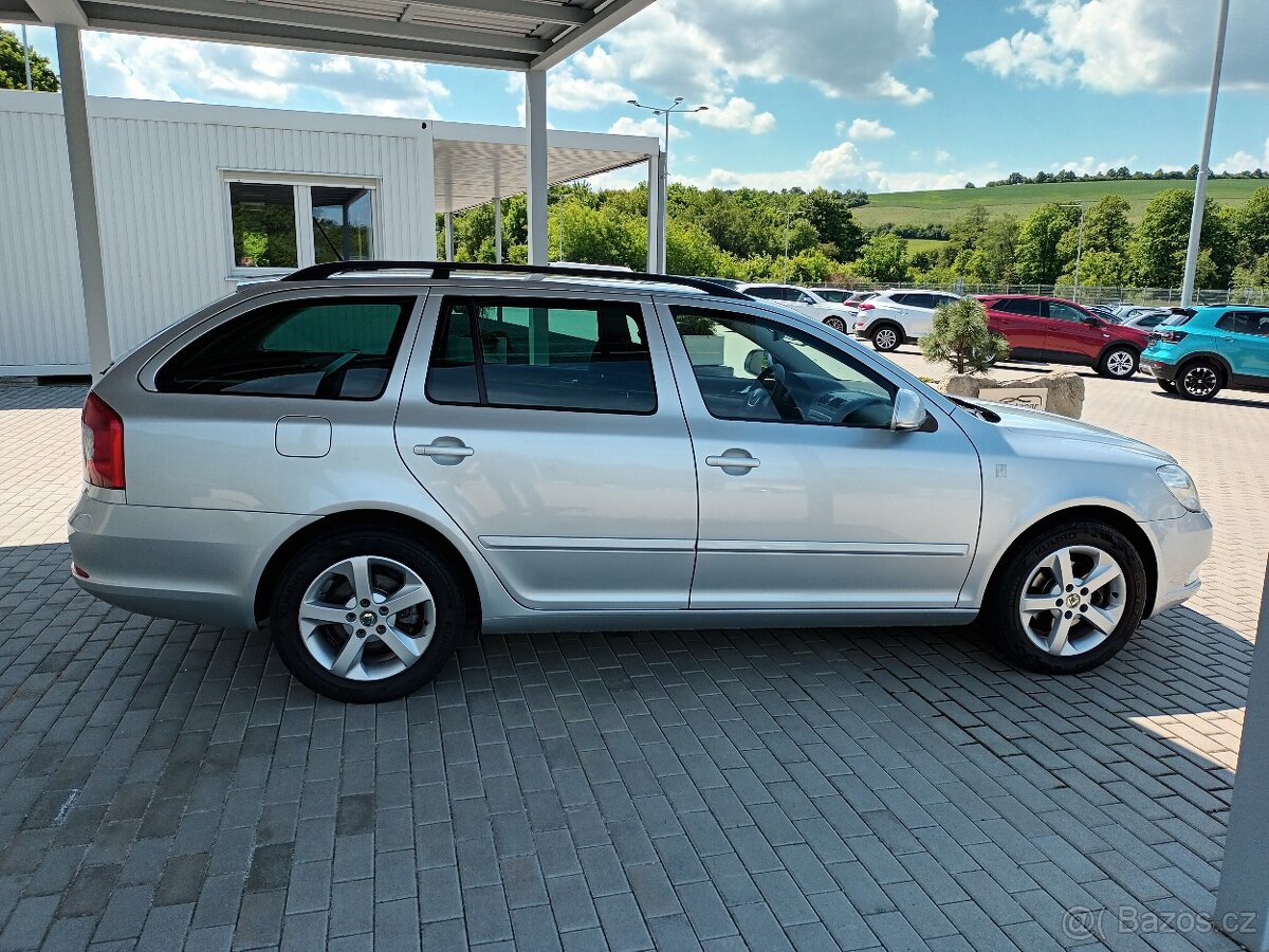 Škoda Octavia 1,4 TSI,90KW,DSG,SERVISKA, - 4