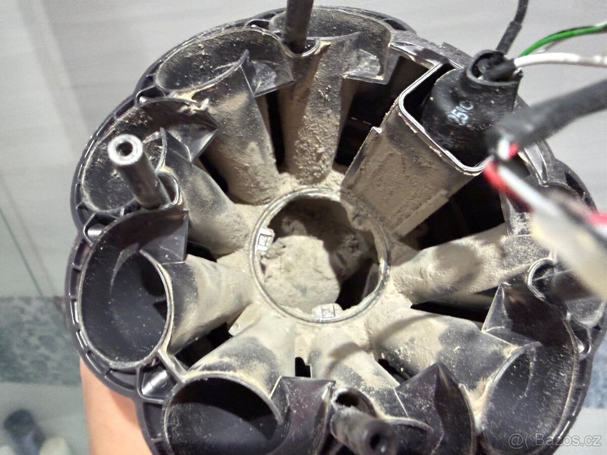 Čištění a Oprava vysavačů Dyson - 4