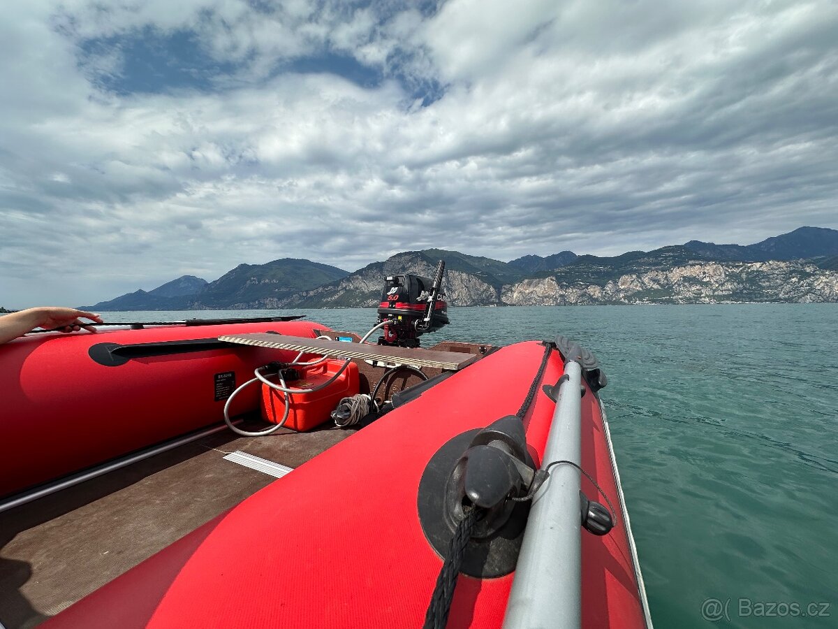 Člun s motorem - 4