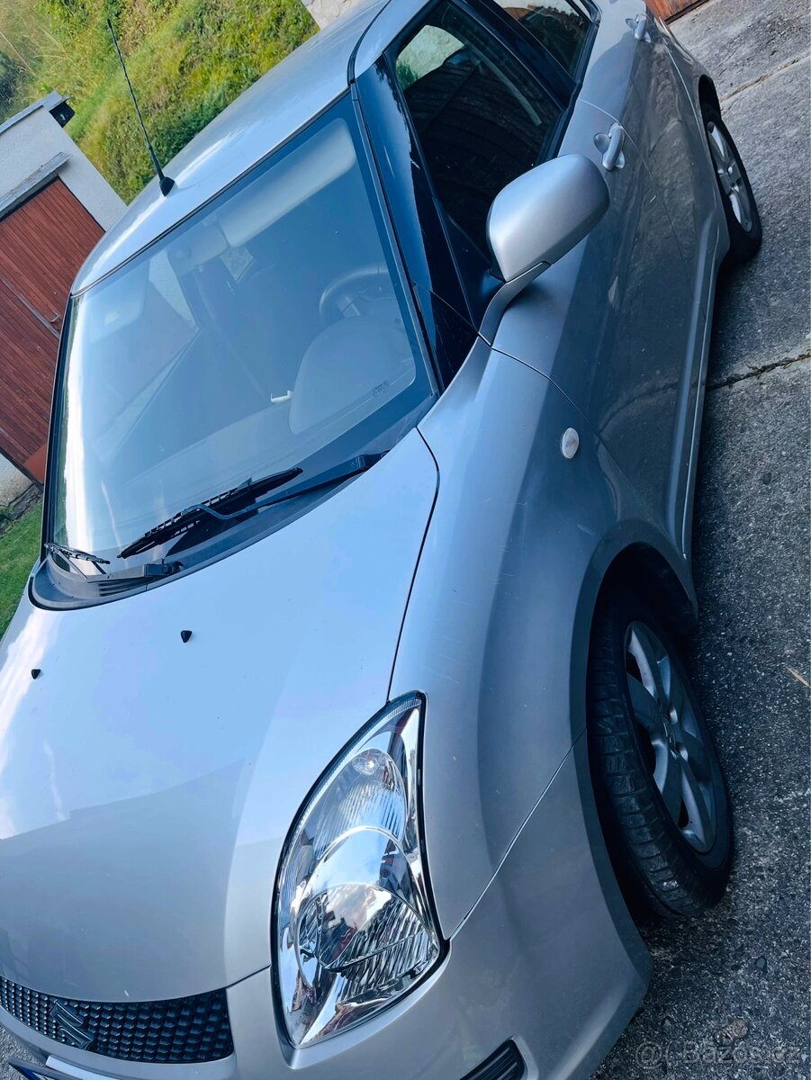 Suzuki Swift 1.3 - 4