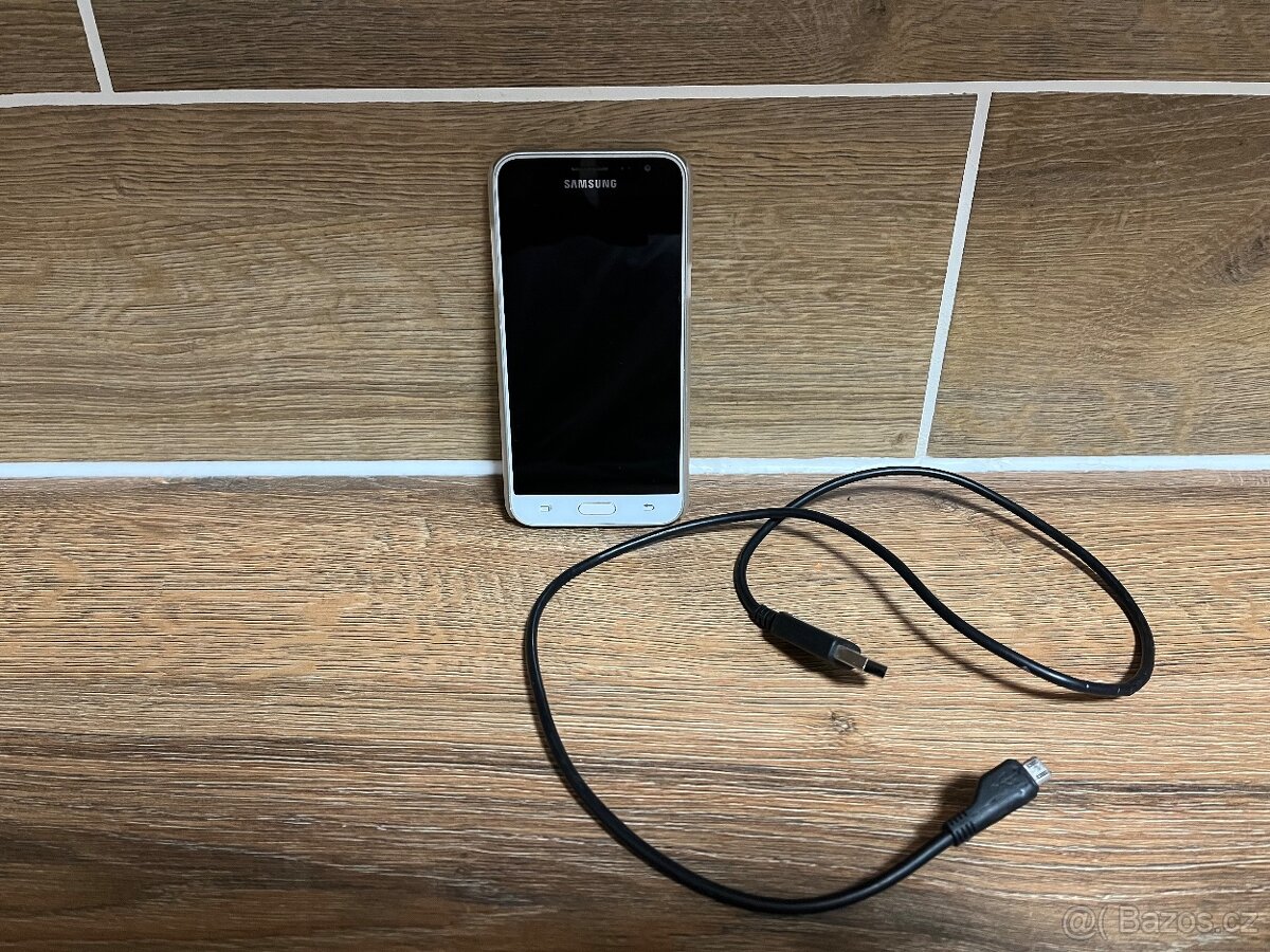 Samsung galaxy J3 (2016) - 4