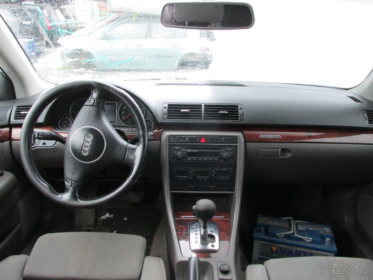 Audi A4 Avant 2,5TDI quattro - 4
