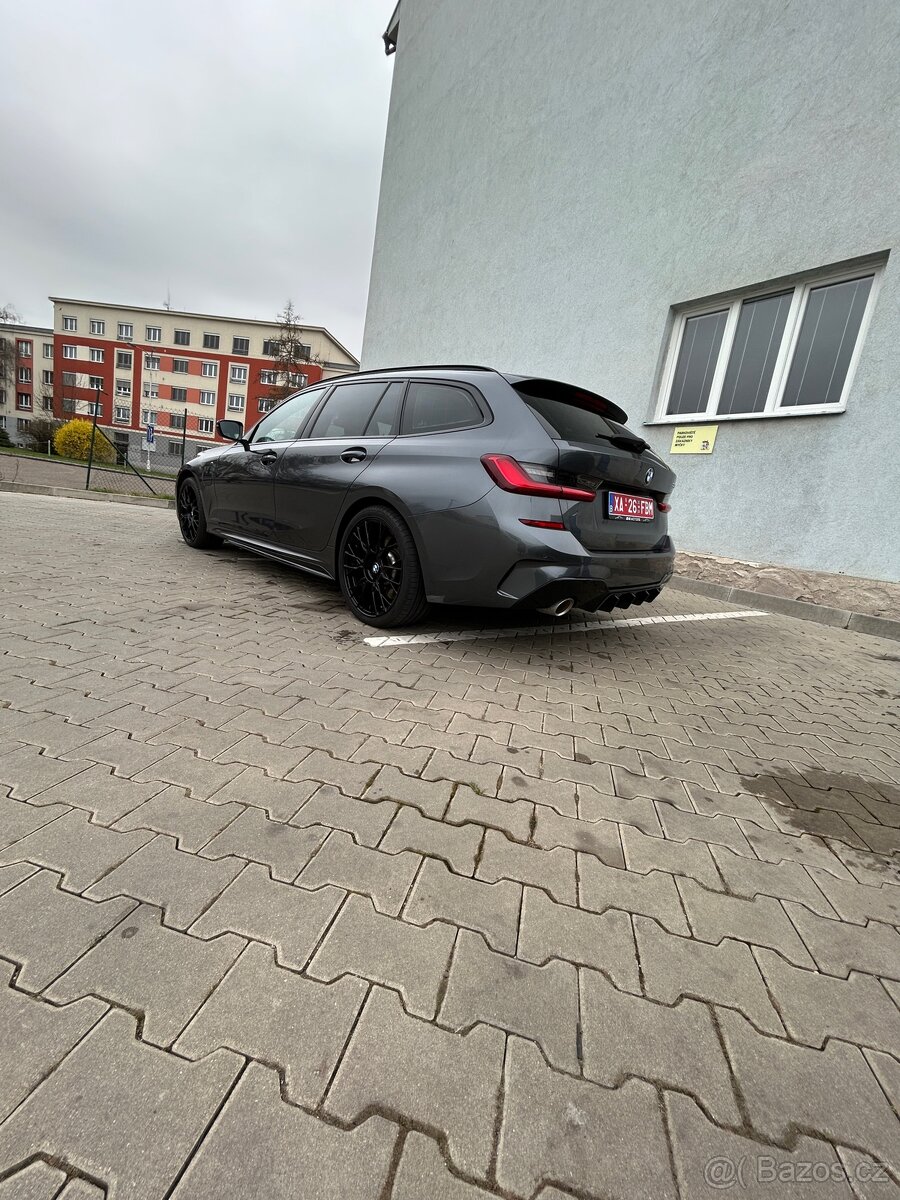BMW 330e M-paket - 4
