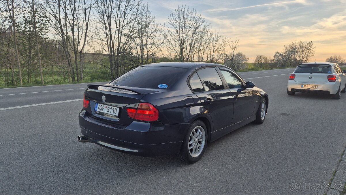 Bmw e90 320i - 4