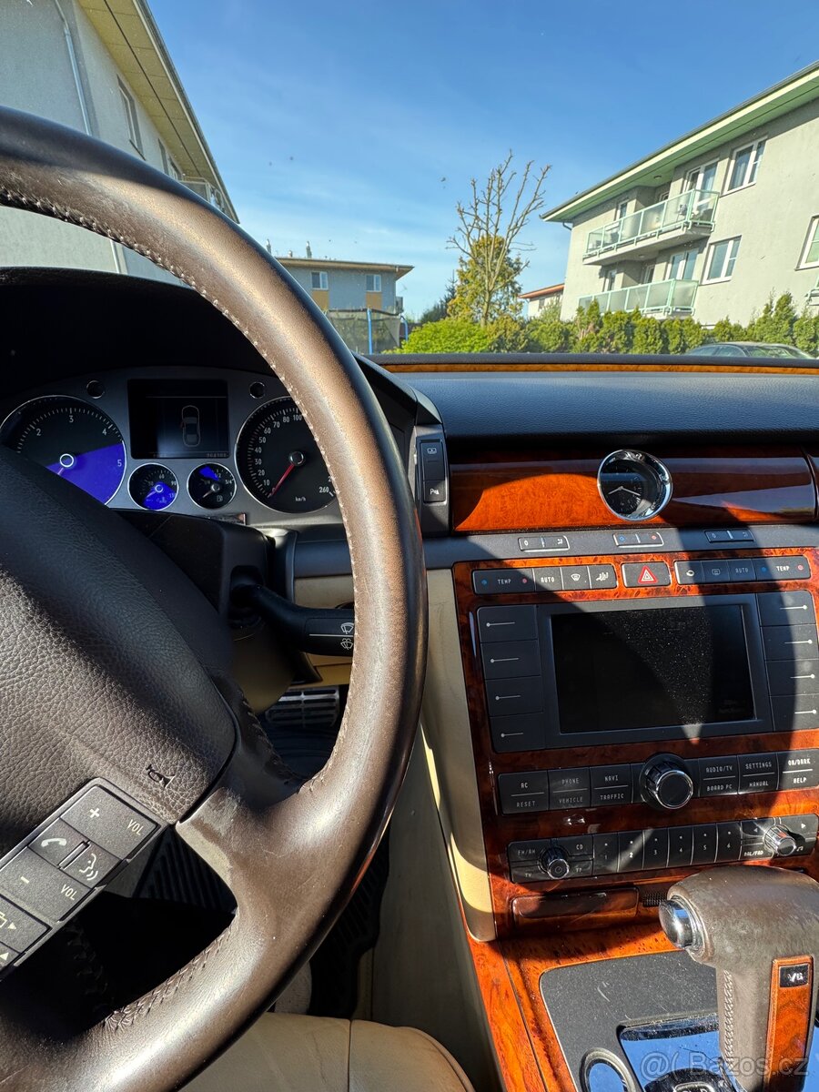 Volkswagen Phaeton - 4