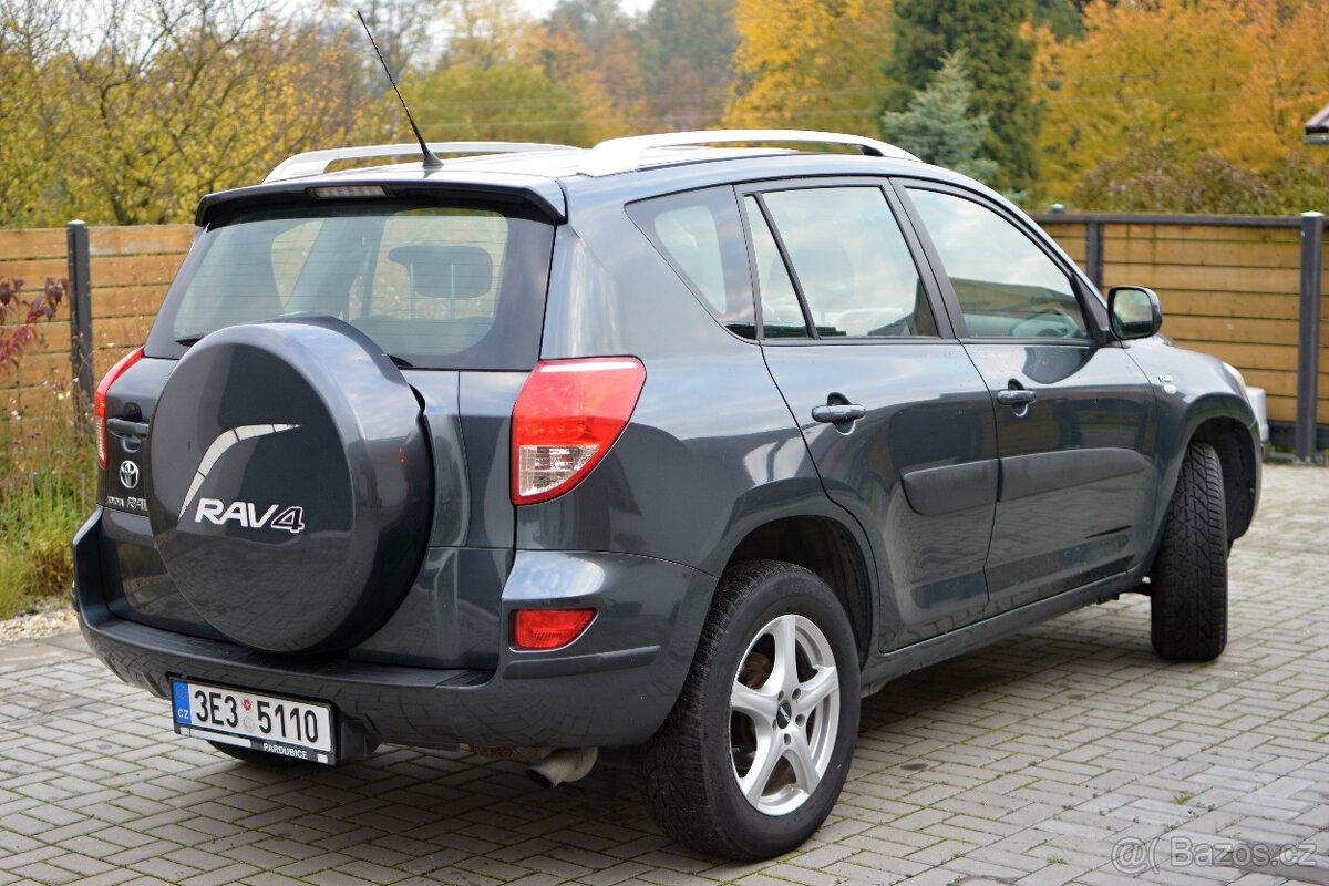 Toyota Rav4 2.2D 100kW, 4x4, SUV, Manual - 4