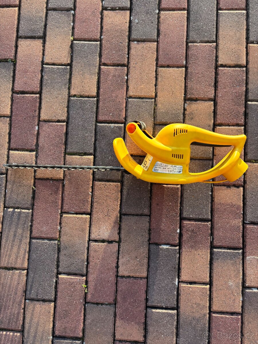 Nůžky na živý plot - 4