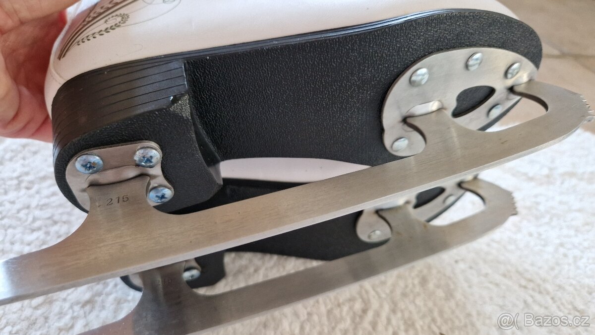 Dívčí lední brusle 34, Sulov - 4