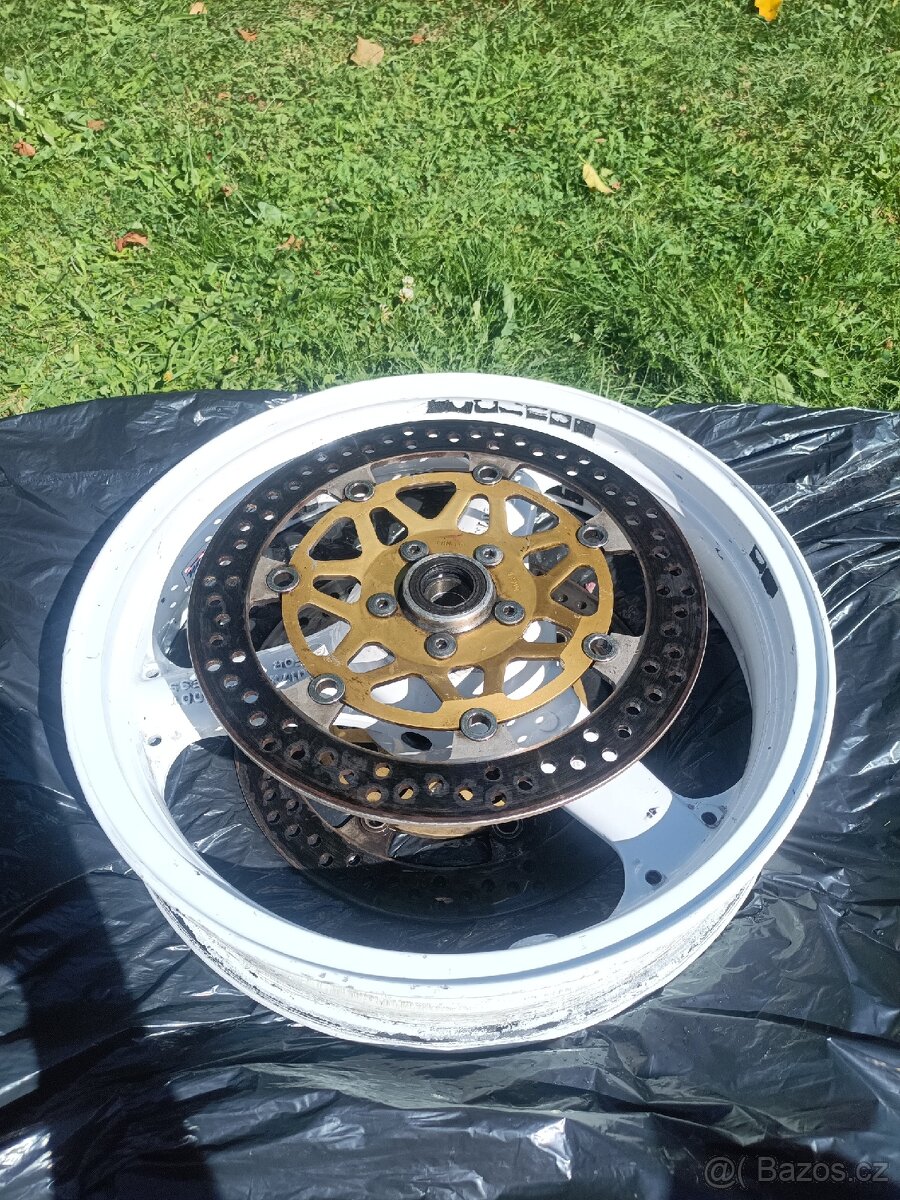 Přední kolo Kawasaki - 4