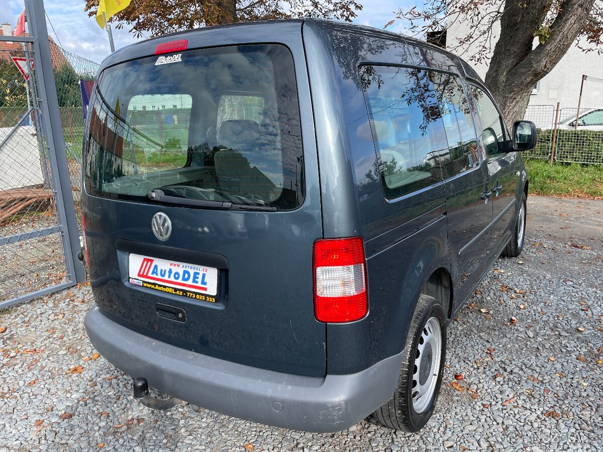 VW Caddy 1,9 TDi Aut.Klima, Tažné, AKU - 4
