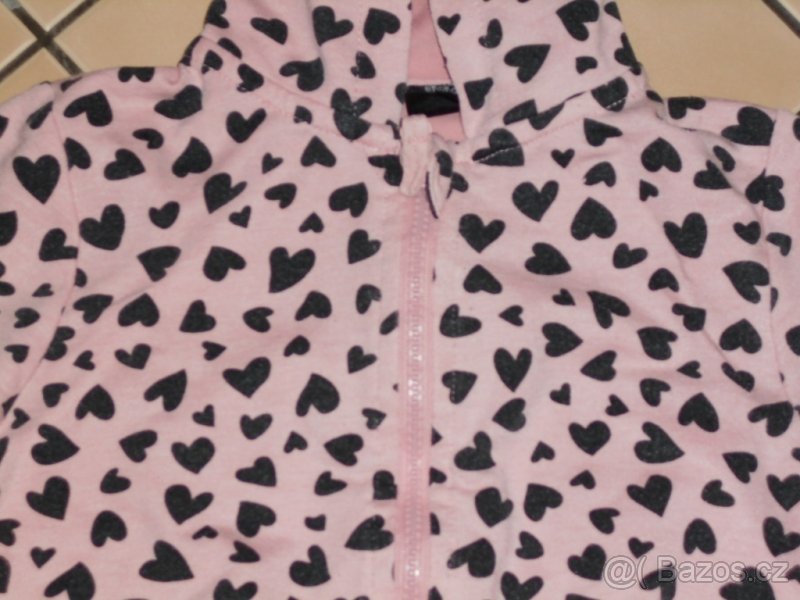 Mikina se srdíčky pro holčičku na vel.92. - 4