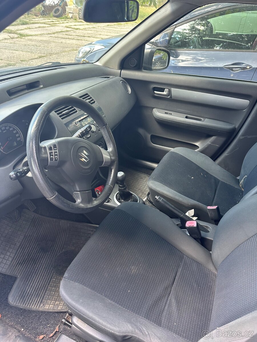 Suzuki Swift 2008 - 4