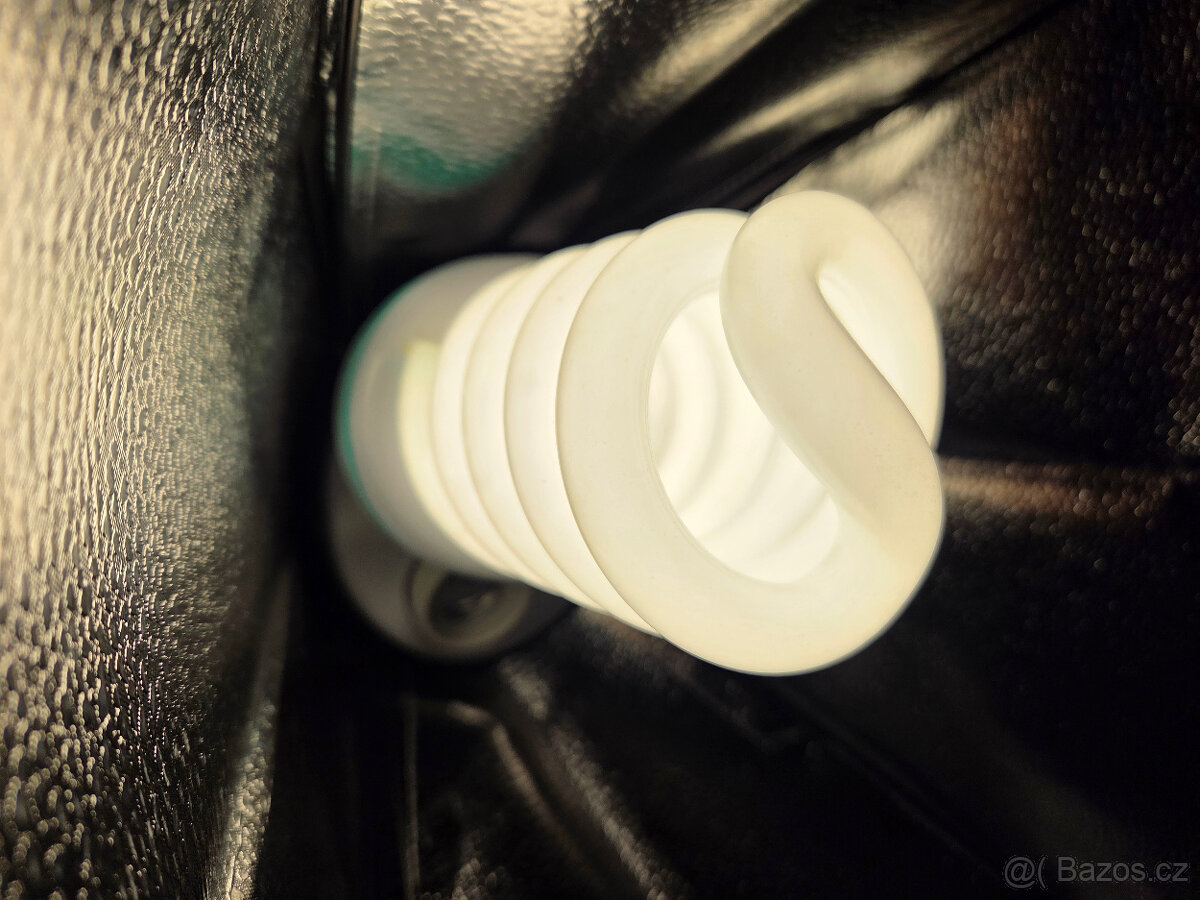 Úsporné žárovky 230V 55W E27 denní bílá, celkem 8 kusů - 4