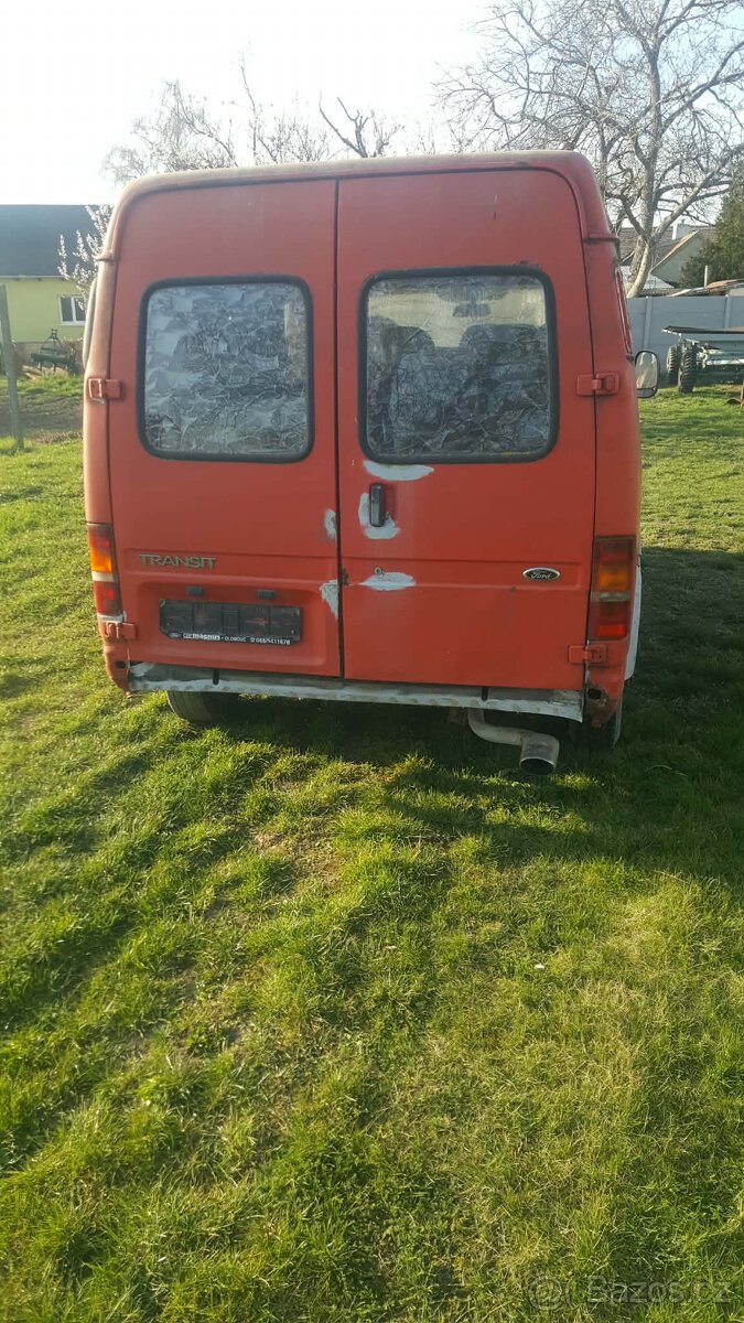 FORD TRANSIT 2,5D - 4