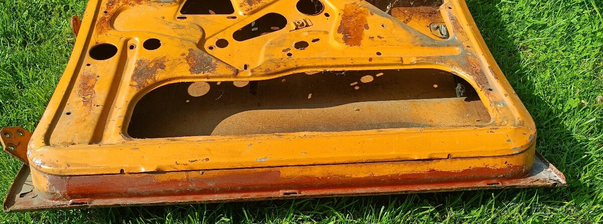 ŠKODA 100 L - pravé přední dveře - 4