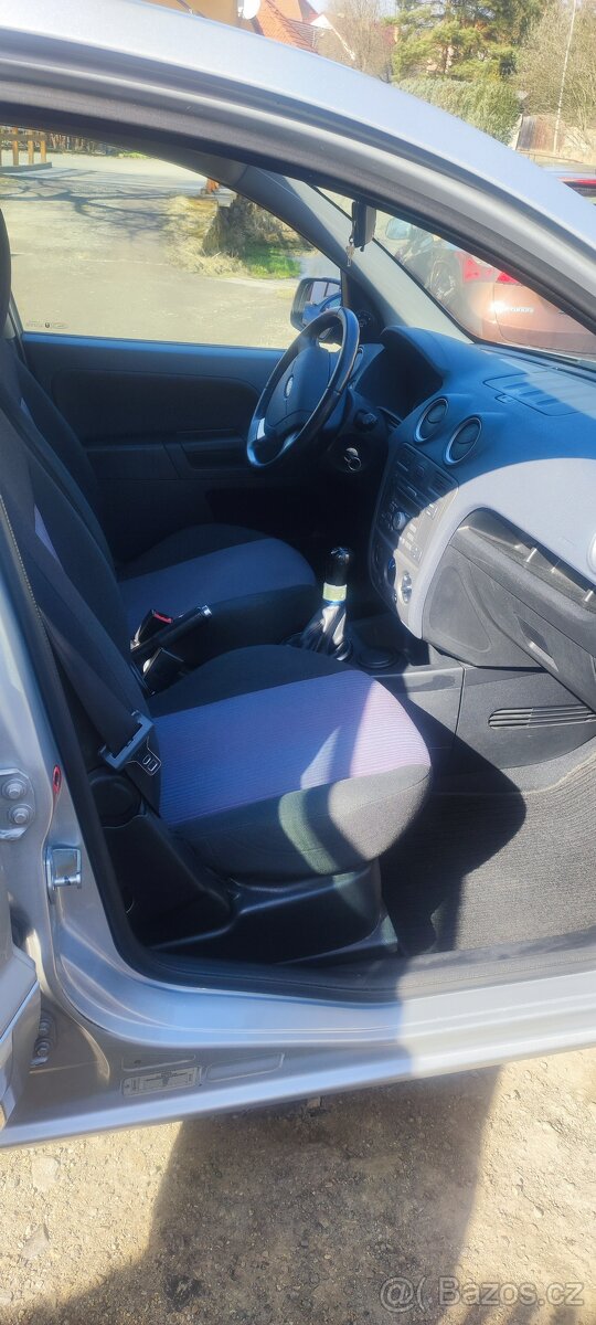 Prodám Ford Fusion 1.4 - 4