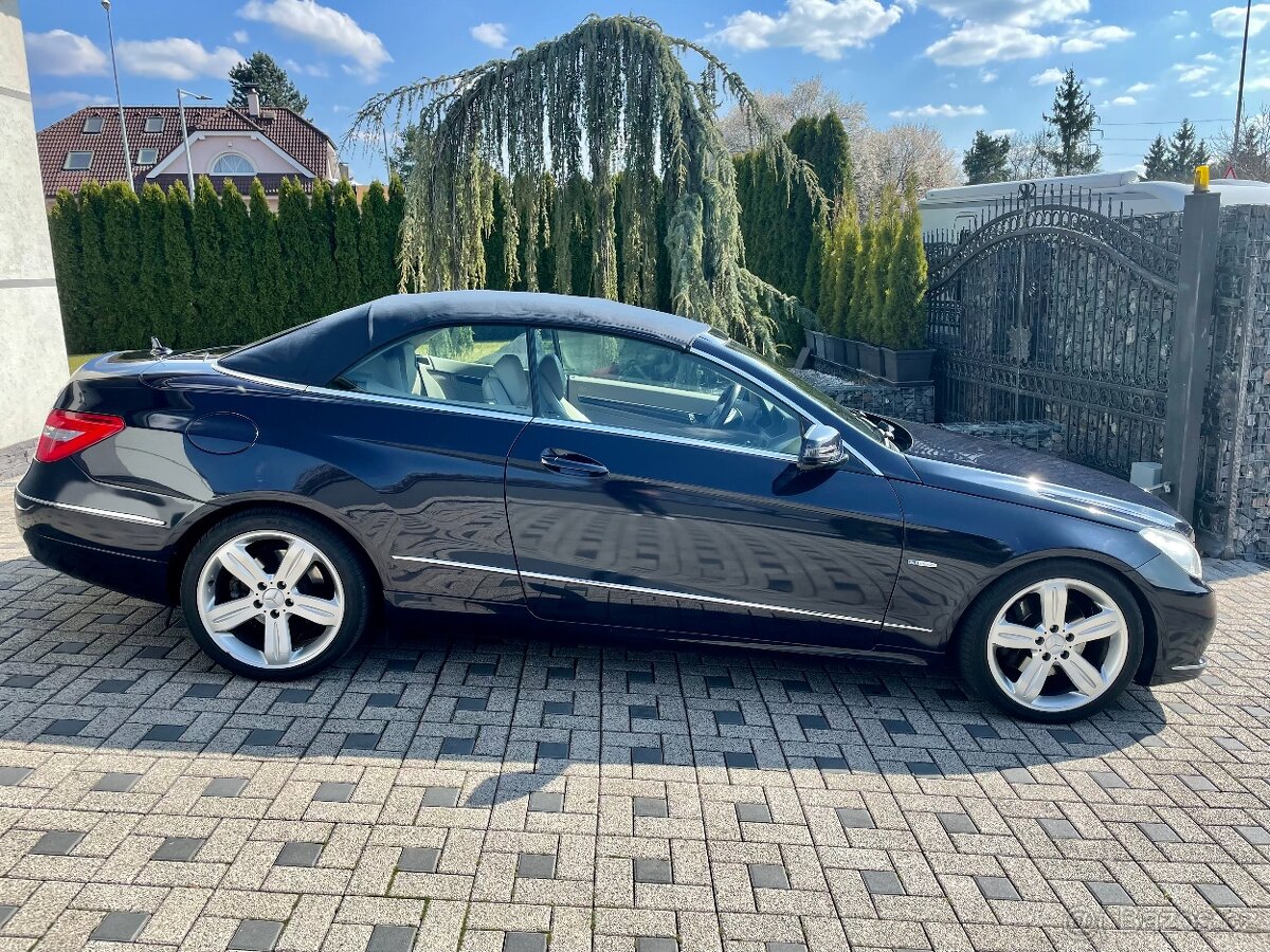 Mercedes-Benz Třídy E250CDI kabrio PODZIMNÍ CENA - 4