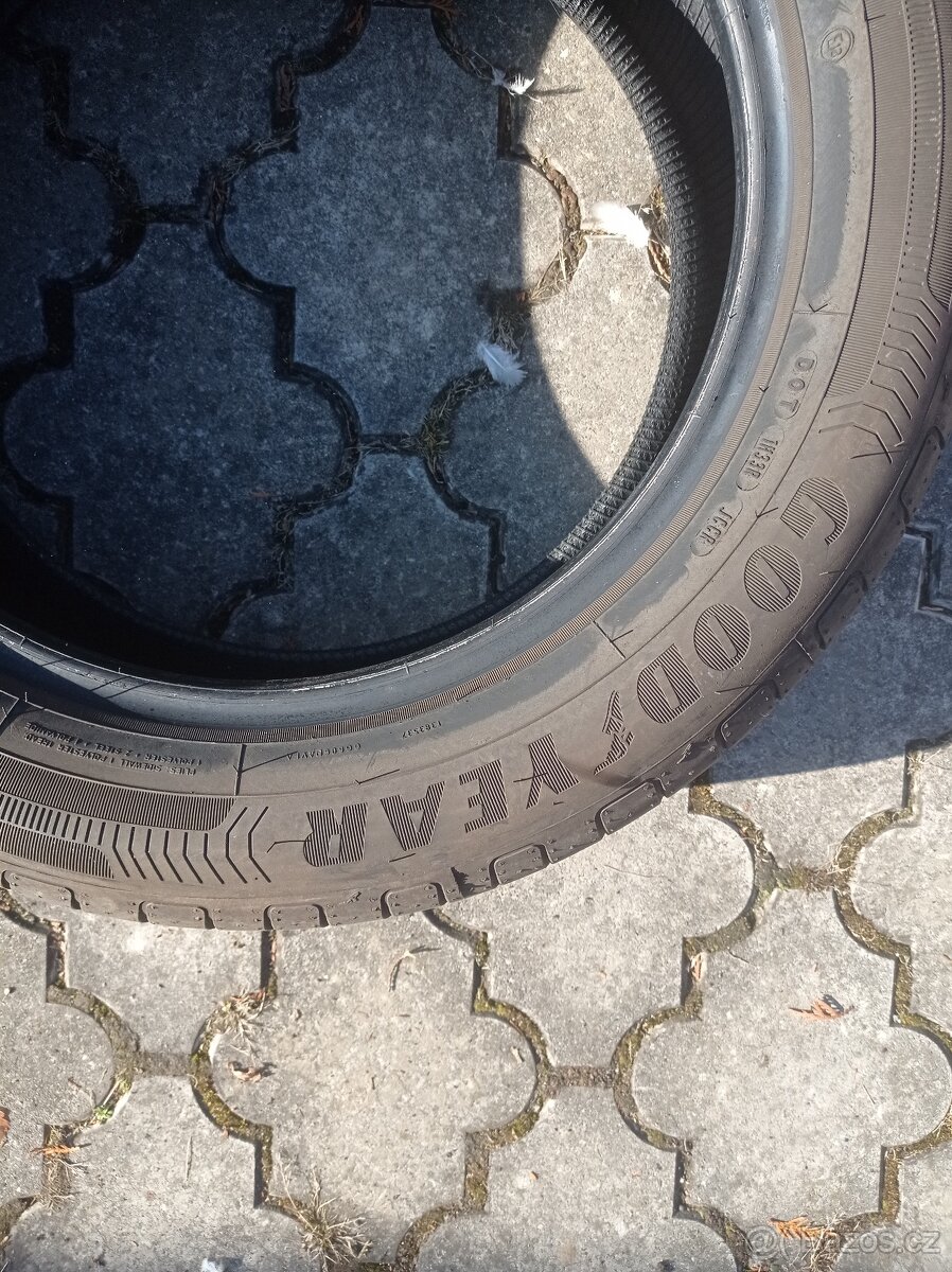 Prodám letní pneu škoda karok - 4