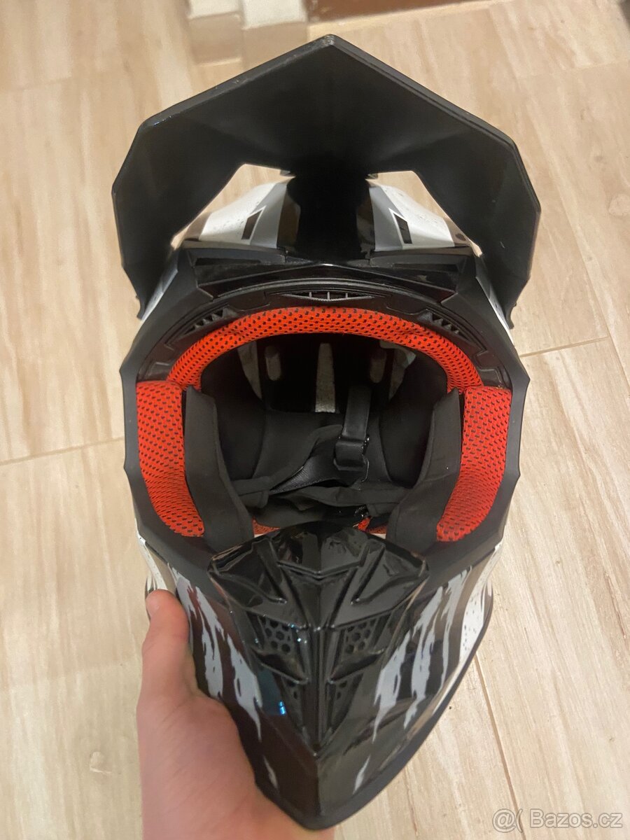 Helma na motorku - 4