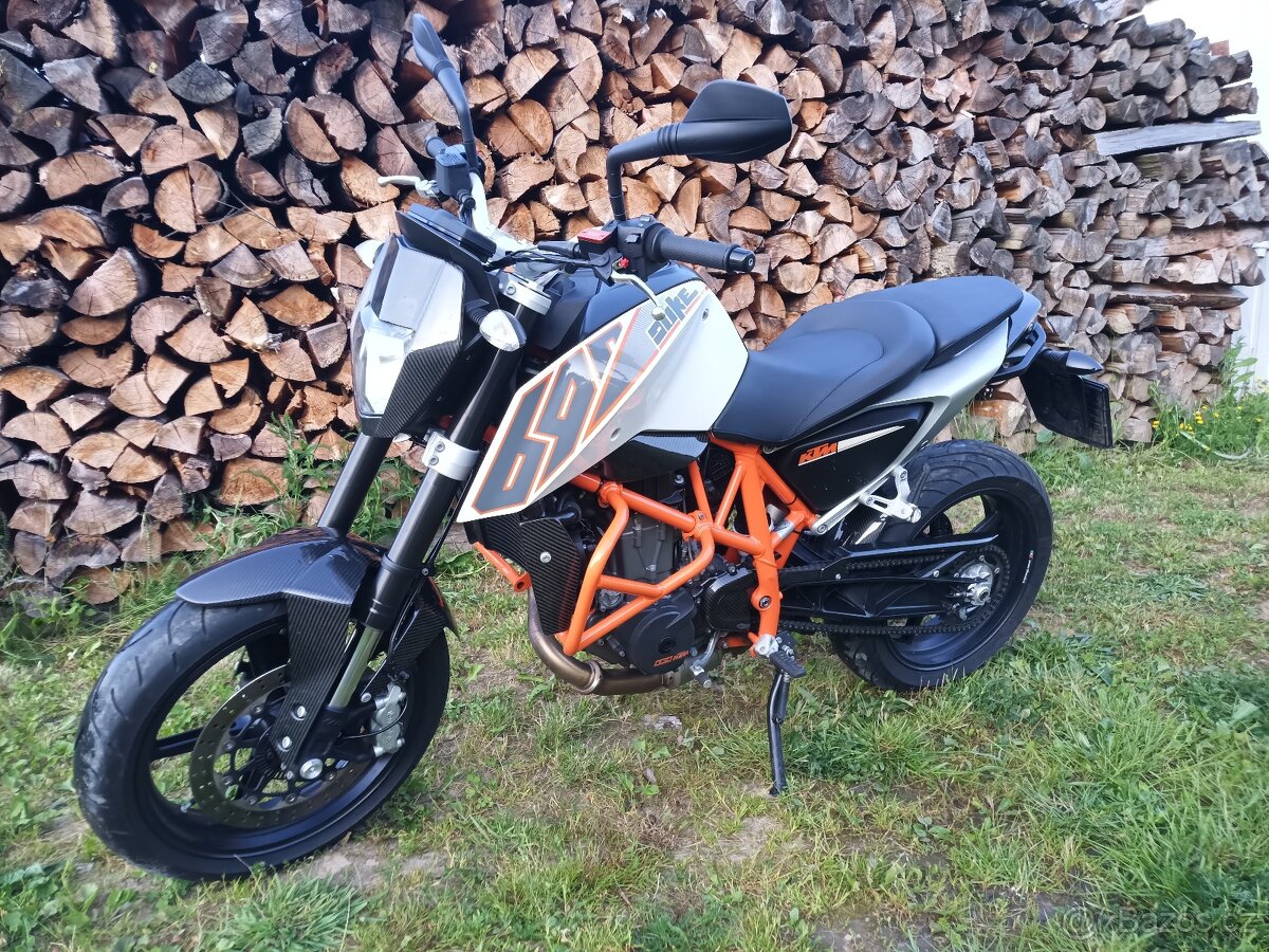 KTM 690 Duke "Carbon" - 4
