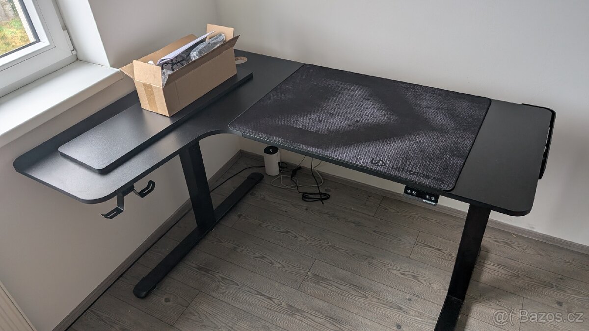 Herní stůl polohovací Ultradesk Winger - 4