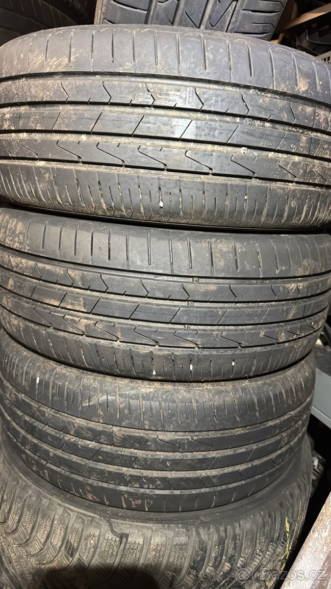 195/50r15 82v - 4
