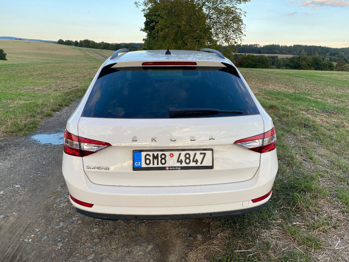 Škoda Superb 2,0 TDI 110 kw Ambition Combi - 4