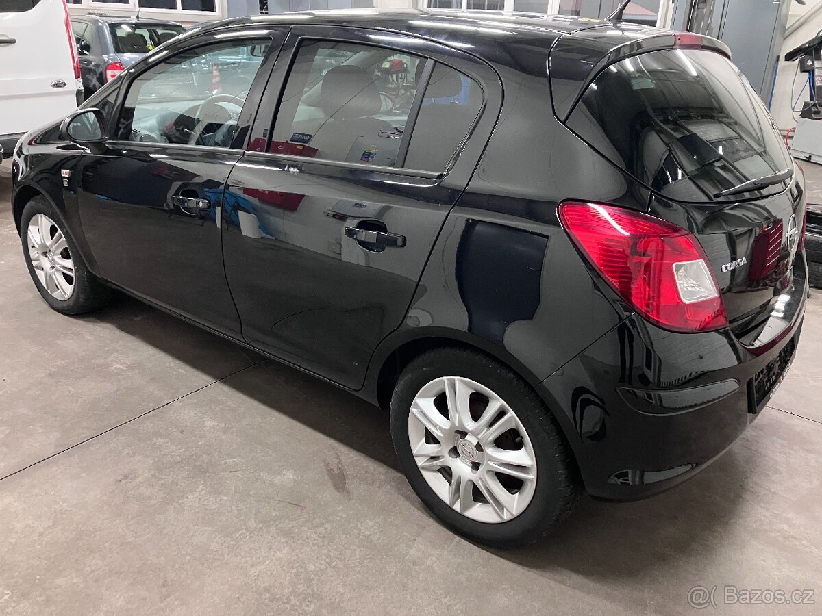 Opel Corsa, 1,2-4válec,klima - 4