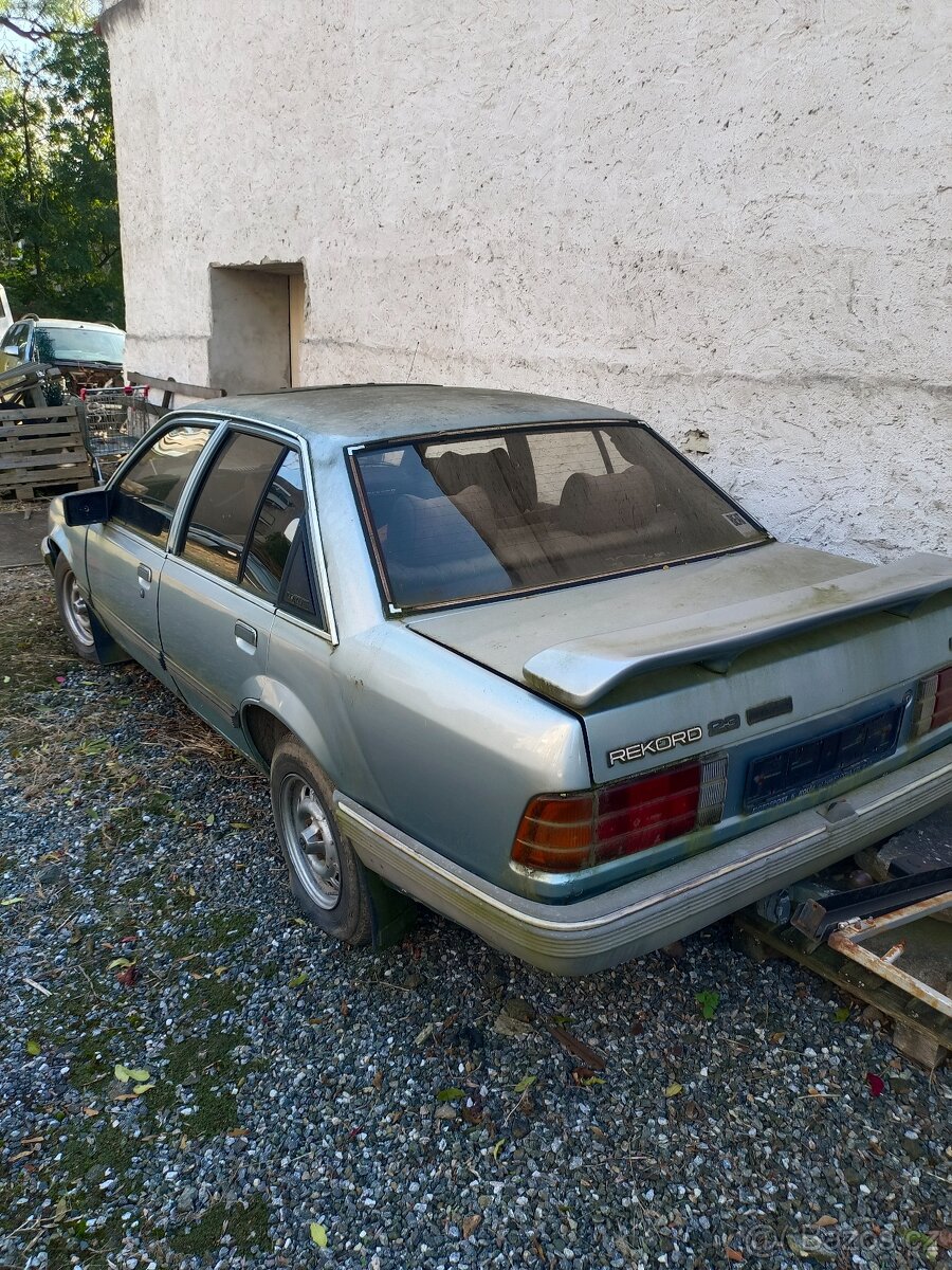 Opel Rekord 2,3 TD - 4