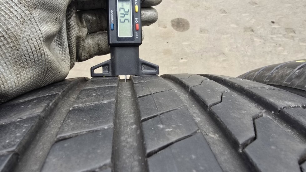 Letní pneu 245/45/19 Firestone - 4
