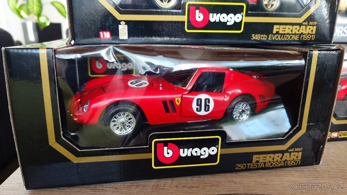 Modely autíček 1/18 Bburago - 4