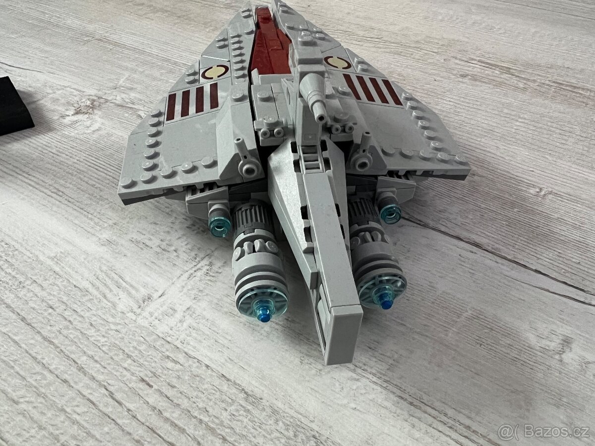 LEGO Star Wars 75404 - 4