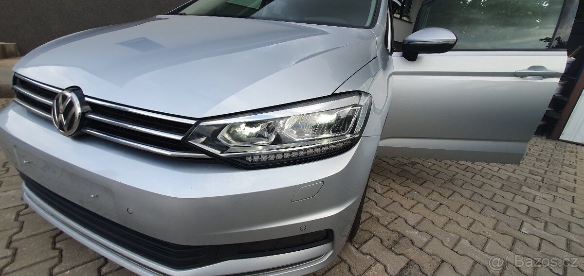 VOLKSWAGEN TOURAN JOIN 1.2TSI 81KW 7MÍST LED NAVI TOP STAV - 4
